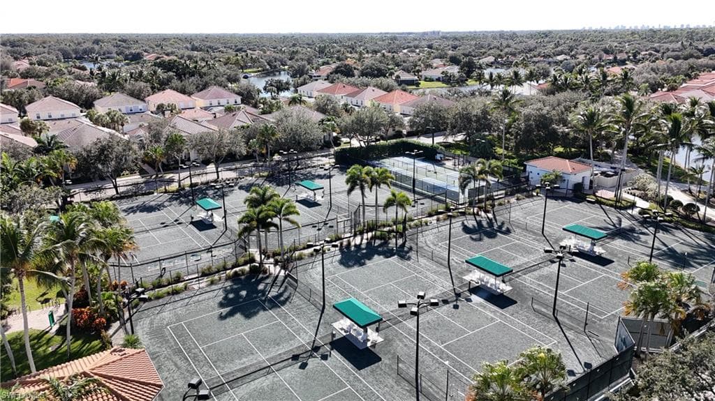 4910 Kingston Way, Naples, FL 34119-20