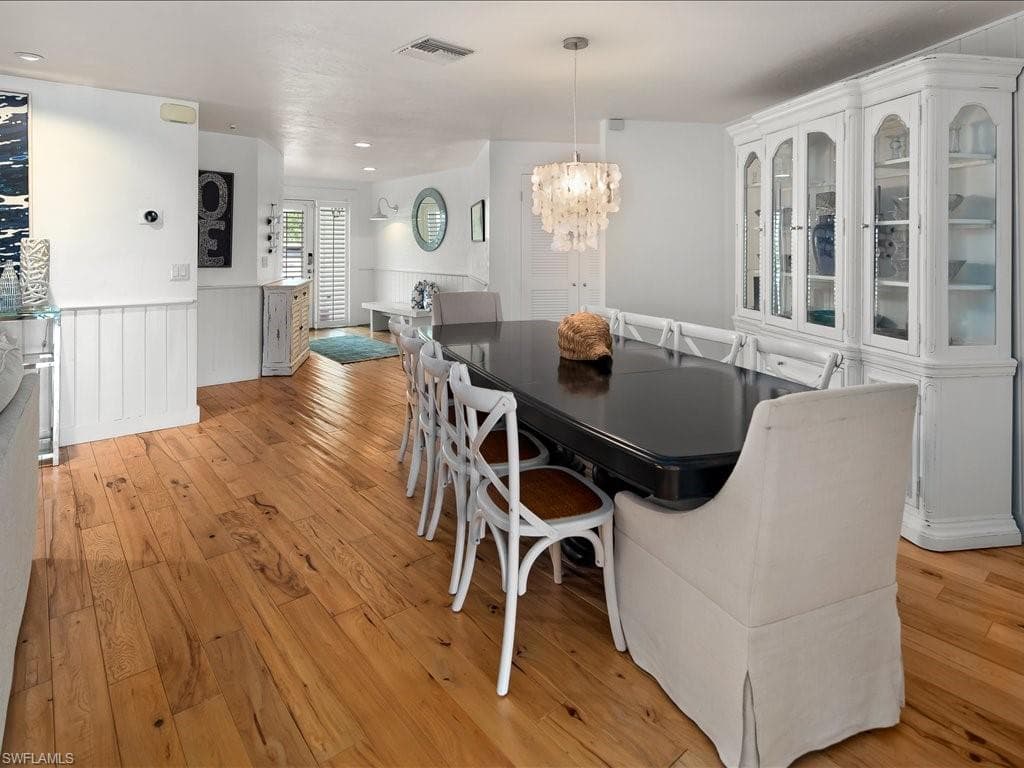 436 Golfview Dr, Naples, FL 34110-8