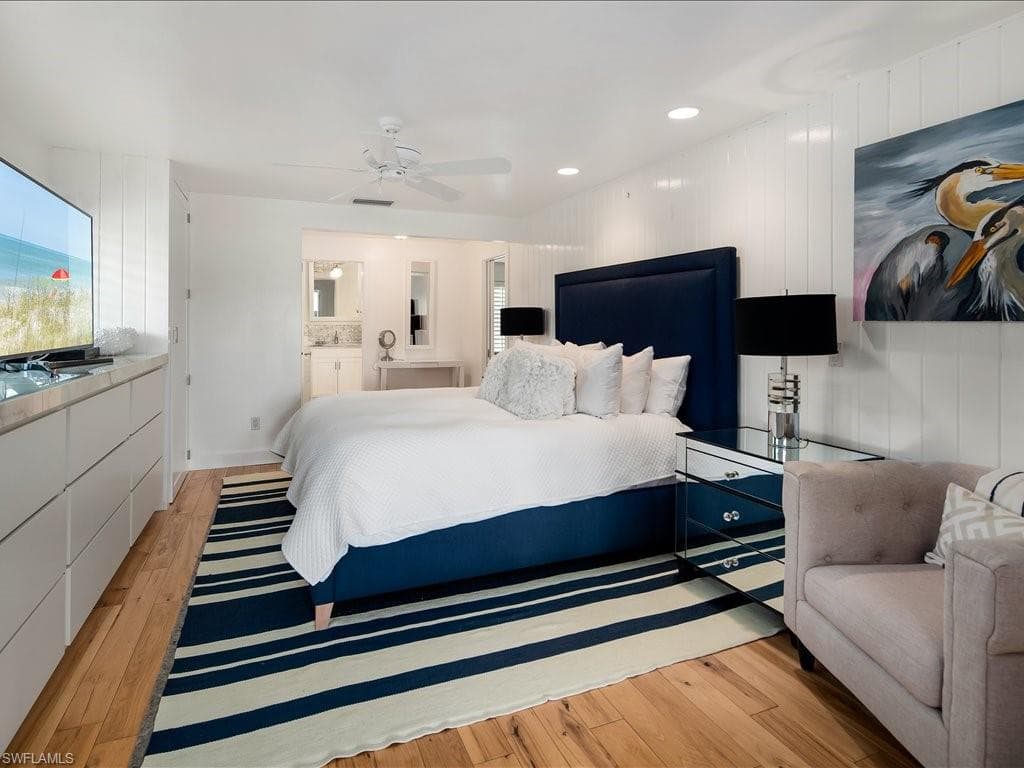 436 Golfview Dr, Naples, FL 34110-21