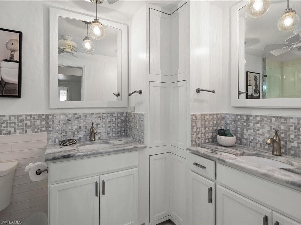 436 Golfview Dr, Naples, FL 34110-23