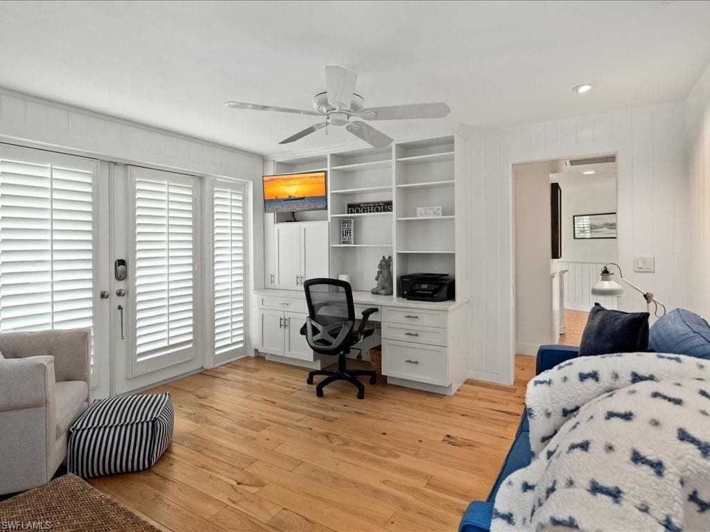 436 Golfview Dr, Naples, FL 34110-27