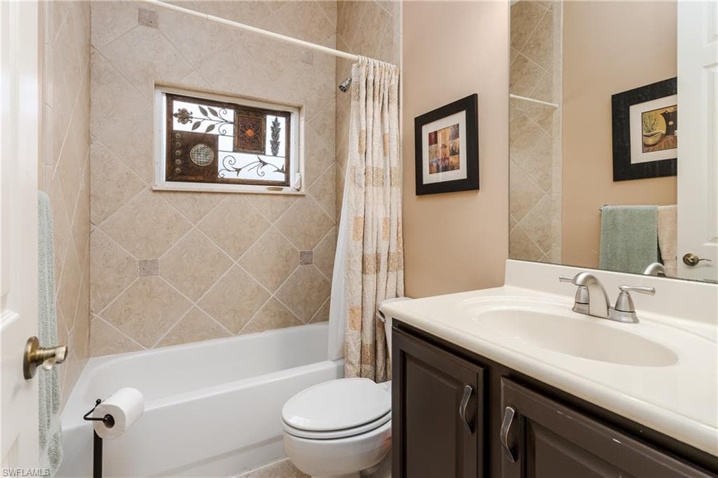 28363 Hidden Lake Dr, Bonita Springs, FL 34134-18