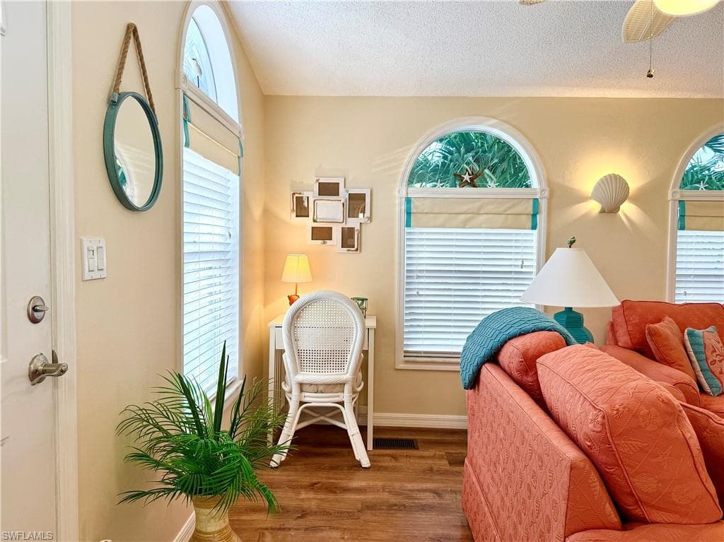 504 Cheetah Dr 504, Naples, FL 34114-8