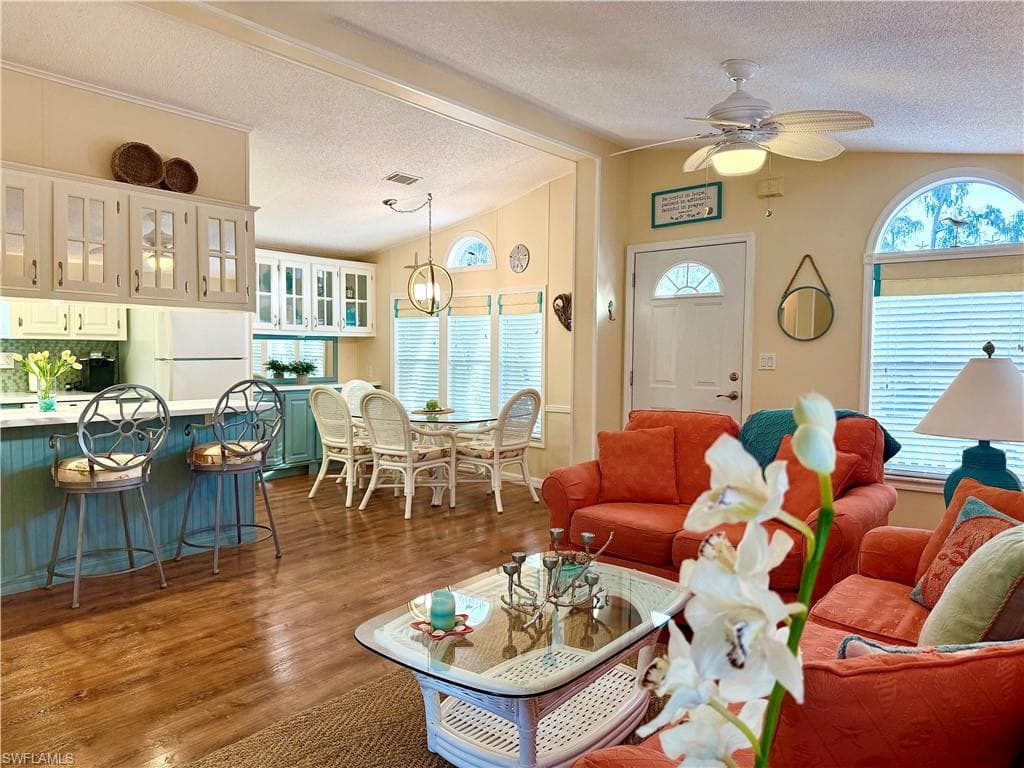 504 Cheetah Dr 504, Naples, FL 34114-15