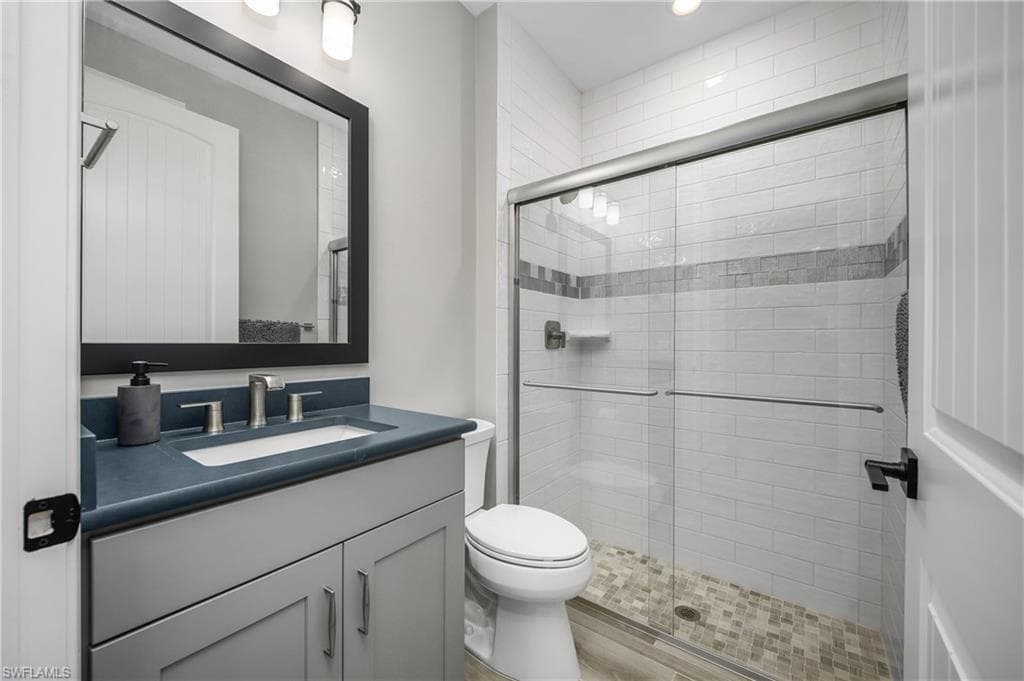 19228 Aqua Shore Dr, Fort Myers, FL 33913-32