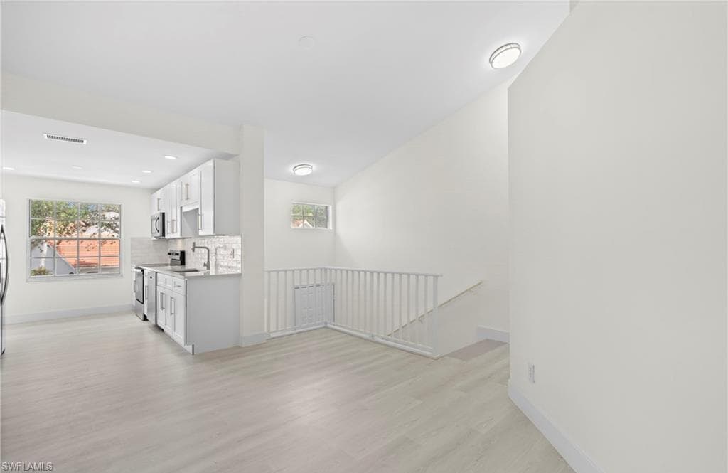 505 Windsor Sq 6-202, Naples, FL 34104-8