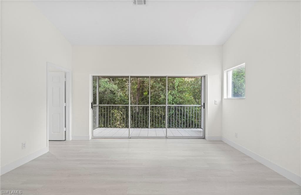 505 Windsor Sq 6-202, Naples, FL 34104-14