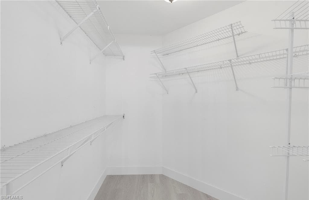 505 Windsor Sq 6-202, Naples, FL 34104-20