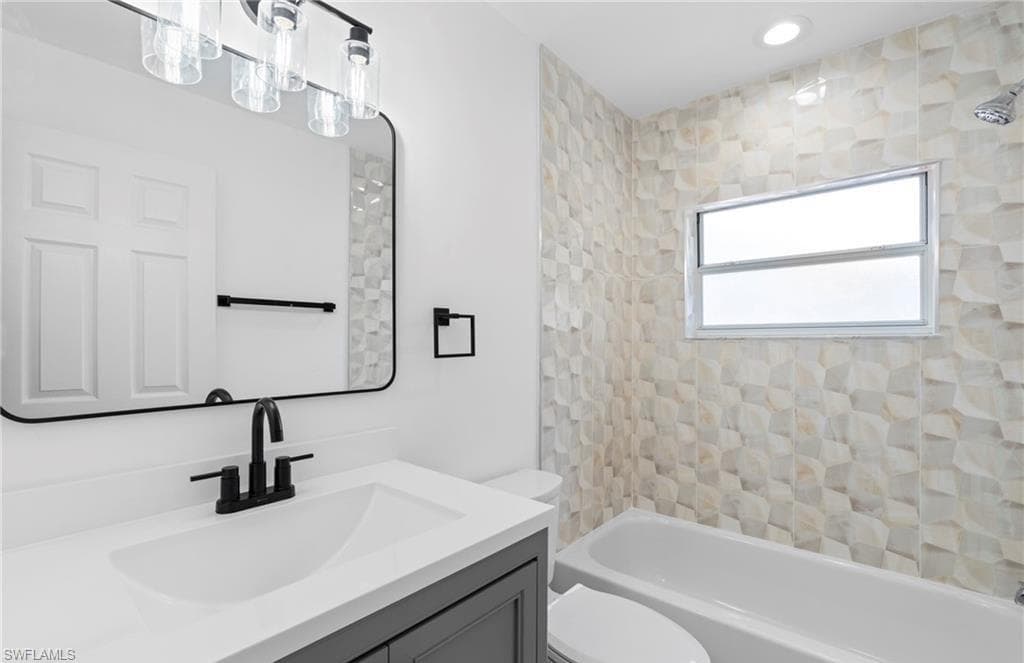 505 Windsor Sq 6-202, Naples, FL 34104-22