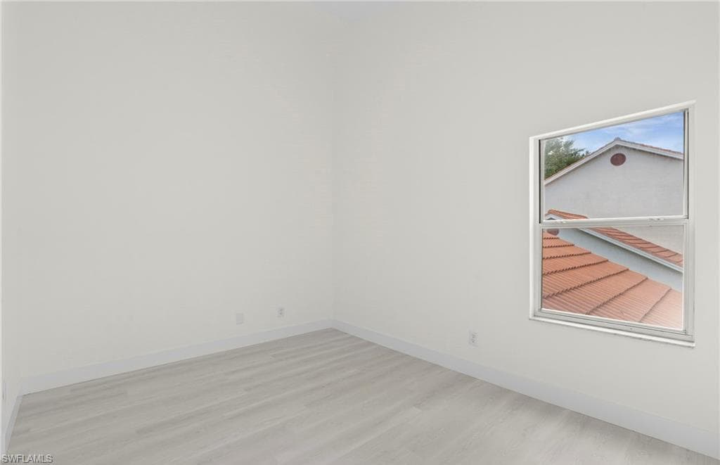 505 Windsor Sq 6-202, Naples, FL 34104-25