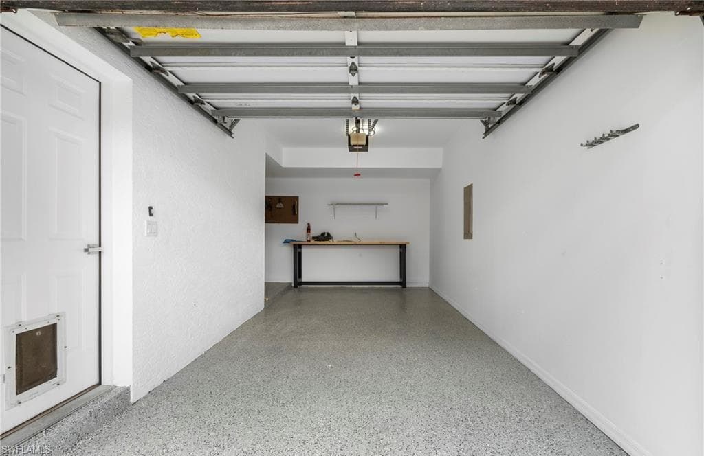 505 Windsor Sq 6-202, Naples, FL 34104-29