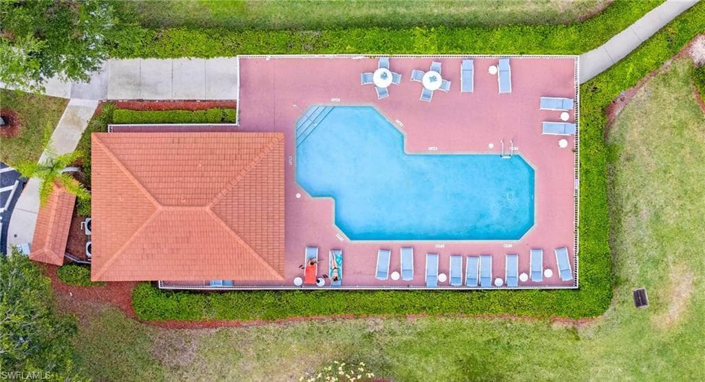 505 Windsor Sq 6-202, Naples, FL 34104-33