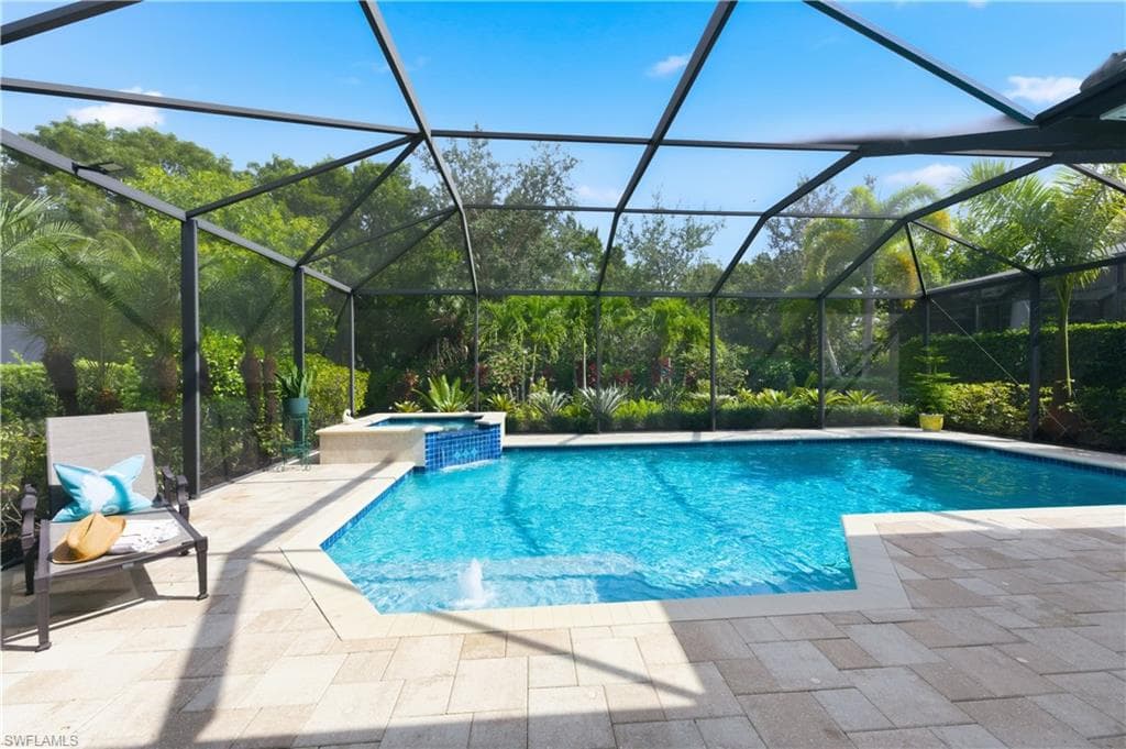 7783 Martino Cir, Naples, FL 34112-4