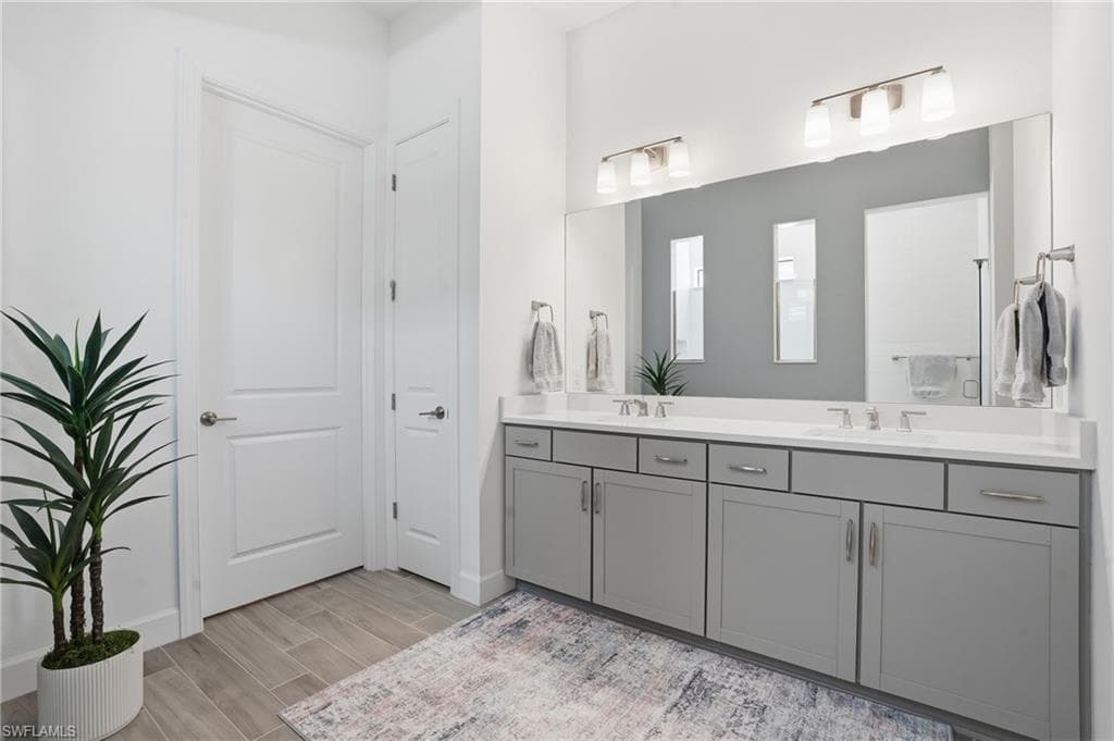 1872 Terreno Blvd, Naples, FL 34120-21