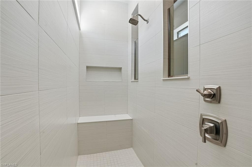 1872 Terreno Blvd, Naples, FL 34120-22