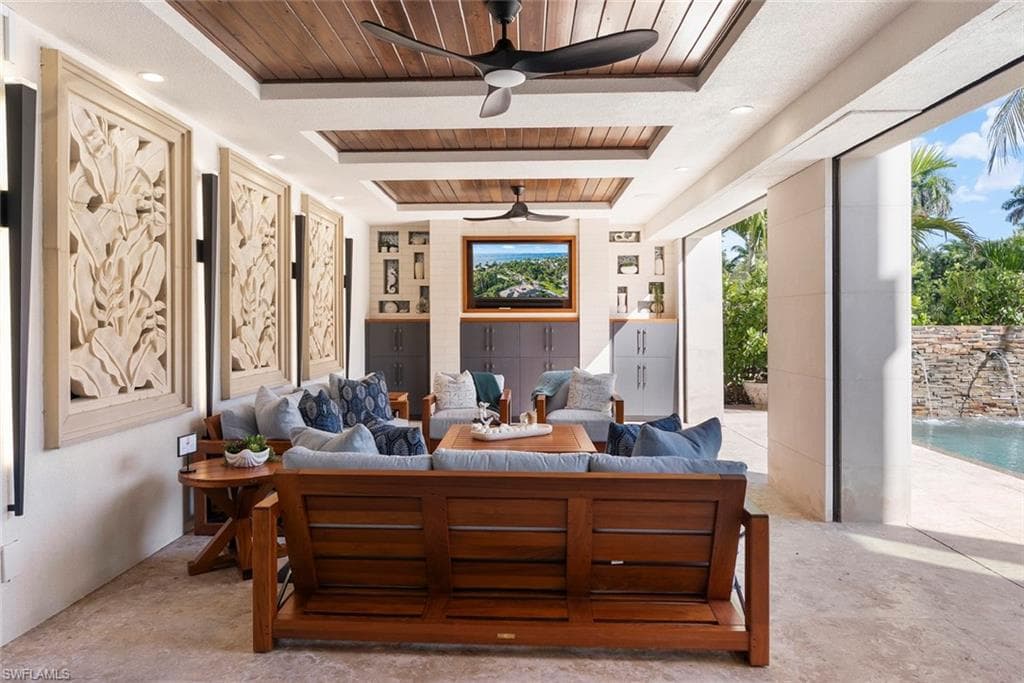 1441 Gulf Shore Blvd S, Naples, FL 34102-9