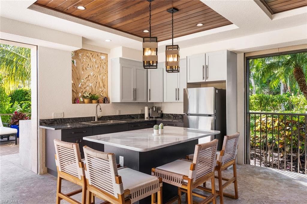 1441 Gulf Shore Blvd S, Naples, FL 34102-11