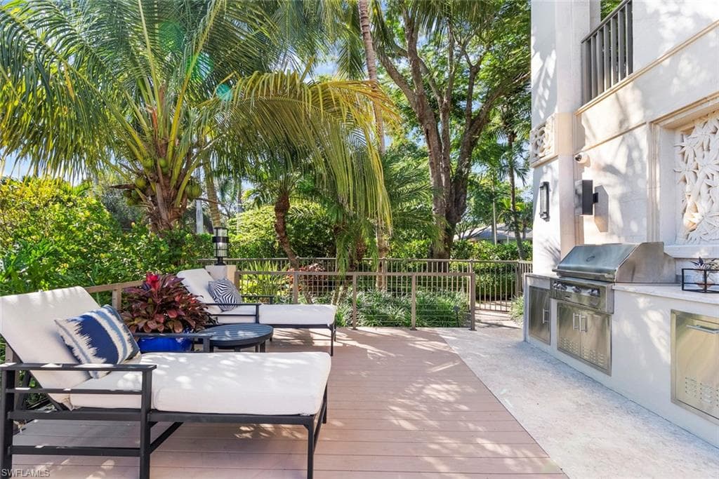 1441 Gulf Shore Blvd S, Naples, FL 34102-13