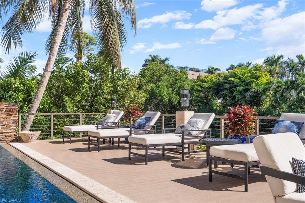 1441 Gulf Shore Blvd S, Naples, FL 34102-14