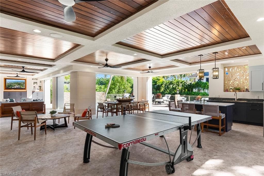 1441 Gulf Shore Blvd S, Naples, FL 34102-15