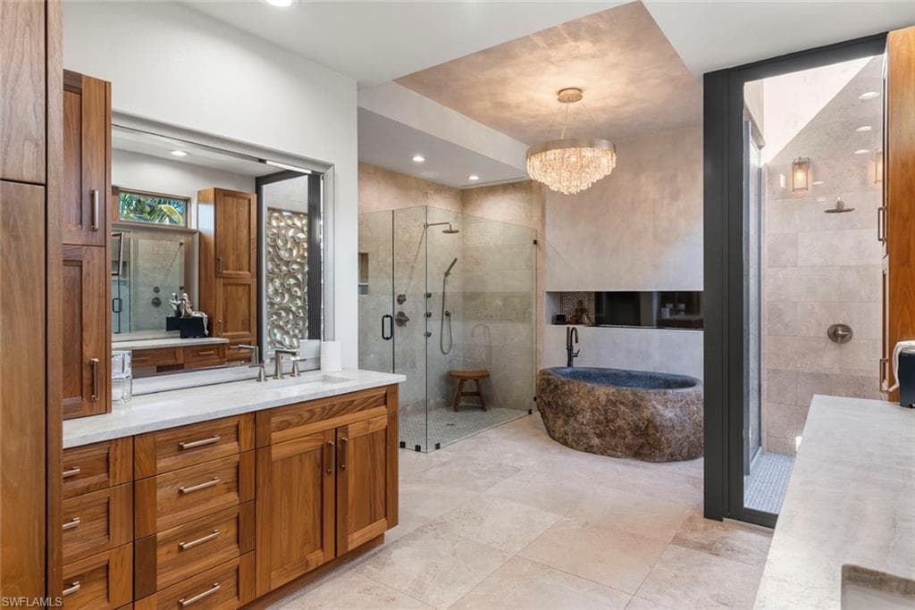 1441 Gulf Shore Blvd S, Naples, FL 34102-21