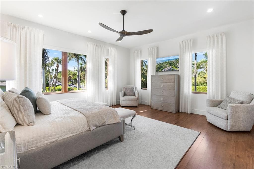 1441 Gulf Shore Blvd S, Naples, FL 34102-24