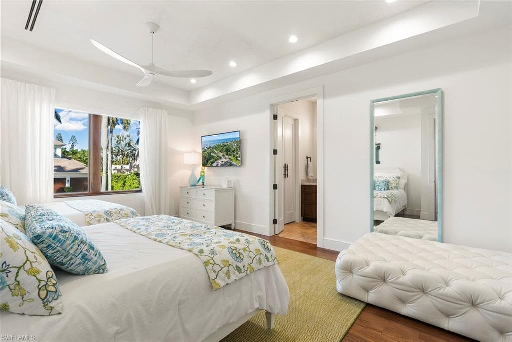 1441 Gulf Shore Blvd S, Naples, FL 34102-29