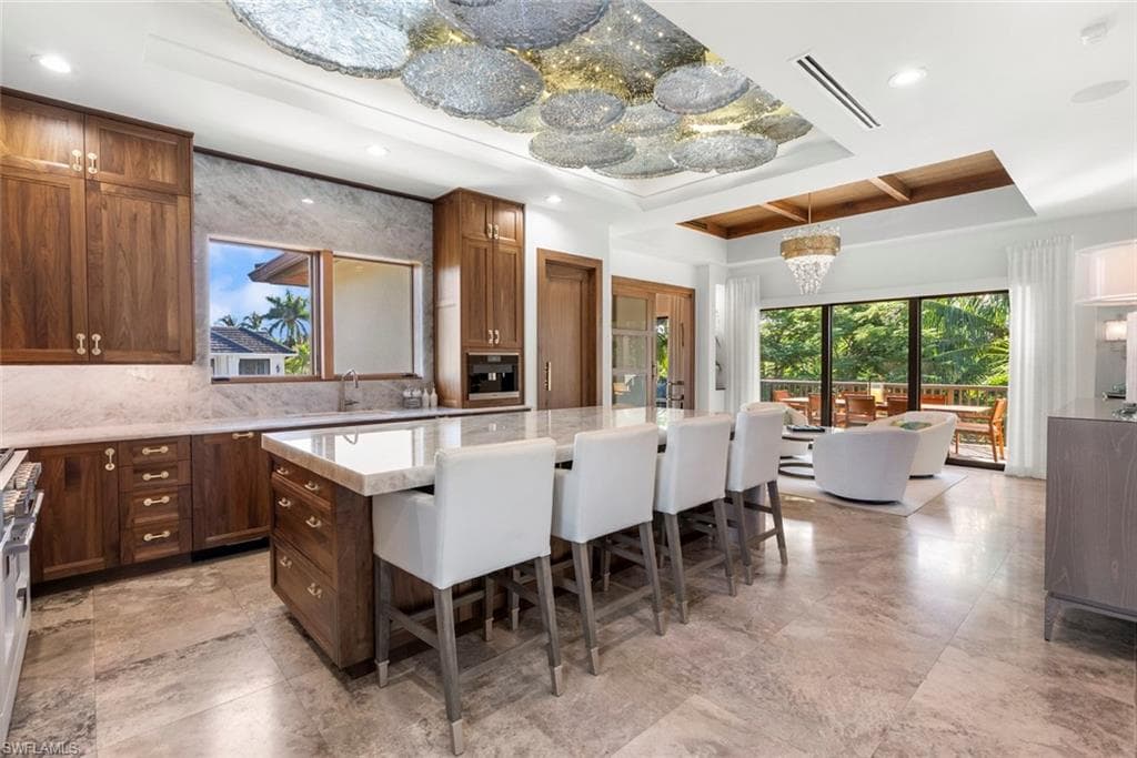 1441 Gulf Shore Blvd S, Naples, FL 34102-38