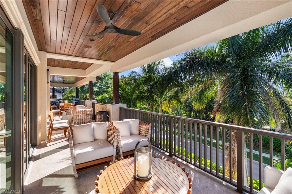 1441 Gulf Shore Blvd S, Naples, FL 34102-46