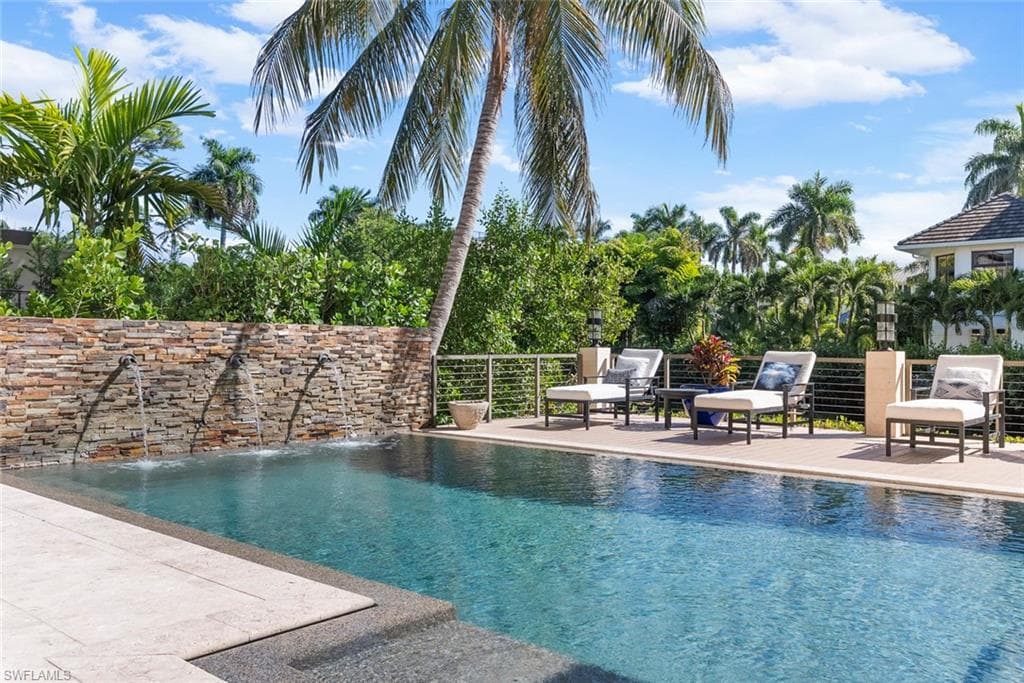 1441 Gulf Shore Blvd S, Naples, FL 34102-6