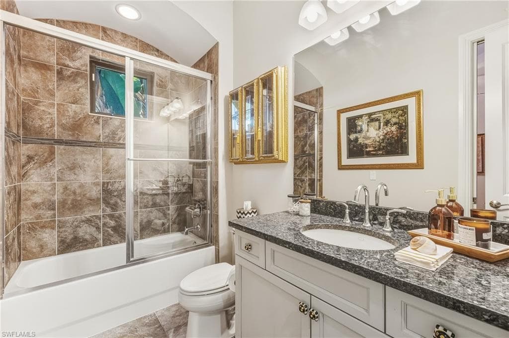 7749 Classics Dr, Naples, FL 34113-14