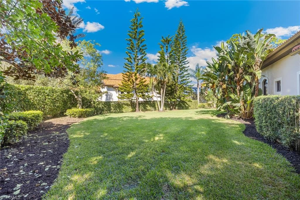 7749 Classics Dr, Naples, FL 34113-29