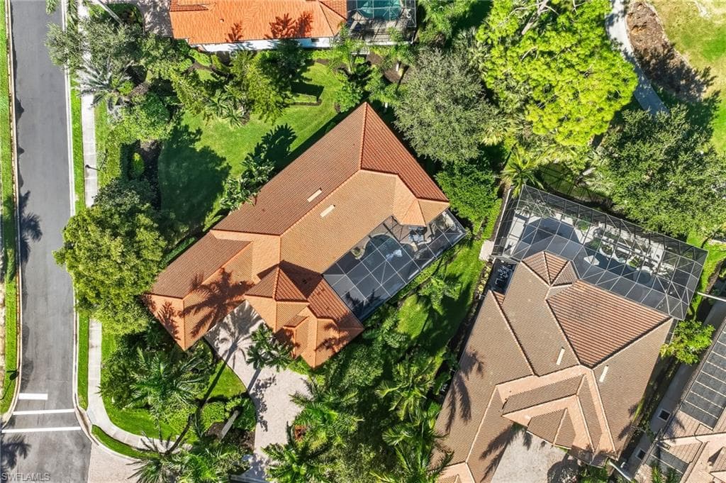 7749 Classics Dr, Naples, FL 34113-2