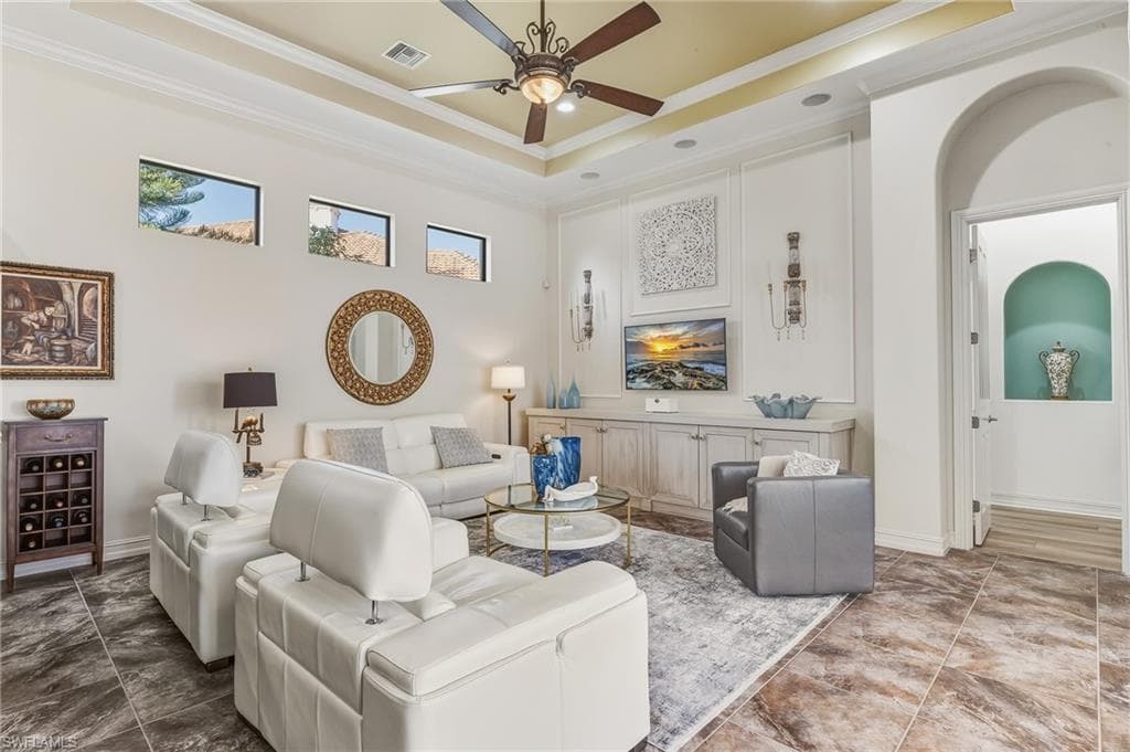 7749 Classics Dr, Naples, FL 34113-5