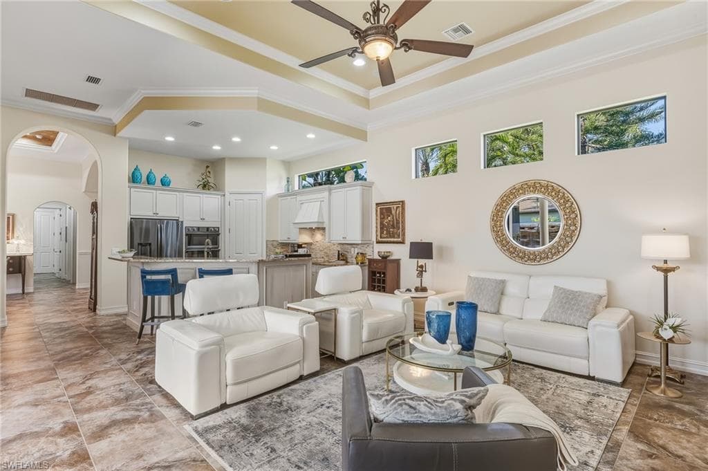 7749 Classics Dr, Naples, FL 34113-6