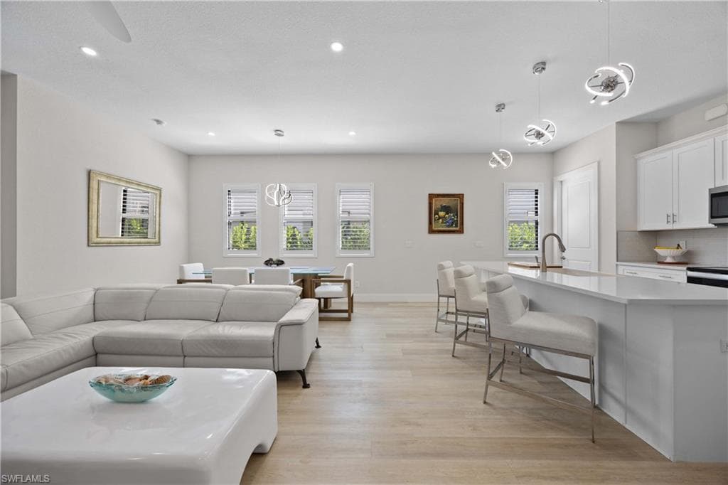 5832 Jasper Way 5-102, Naples, FL 34112-11