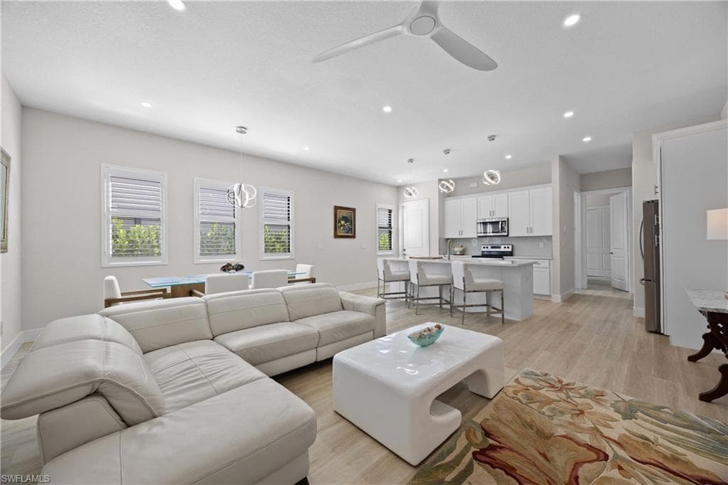 5832 Jasper Way 5-102, Naples, FL 34112-12