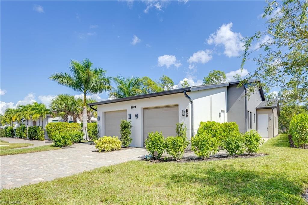 5832 Jasper Way 5-102, Naples, FL 34112-23