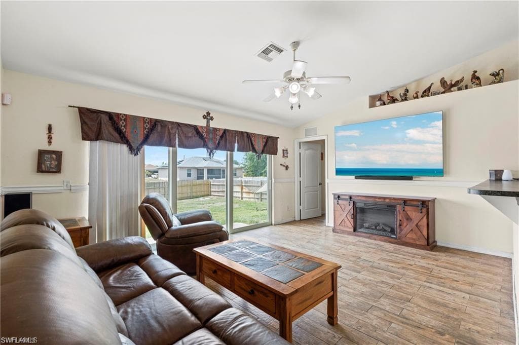 3303 32nd St SW, Lehigh Acres, FL 33976-4