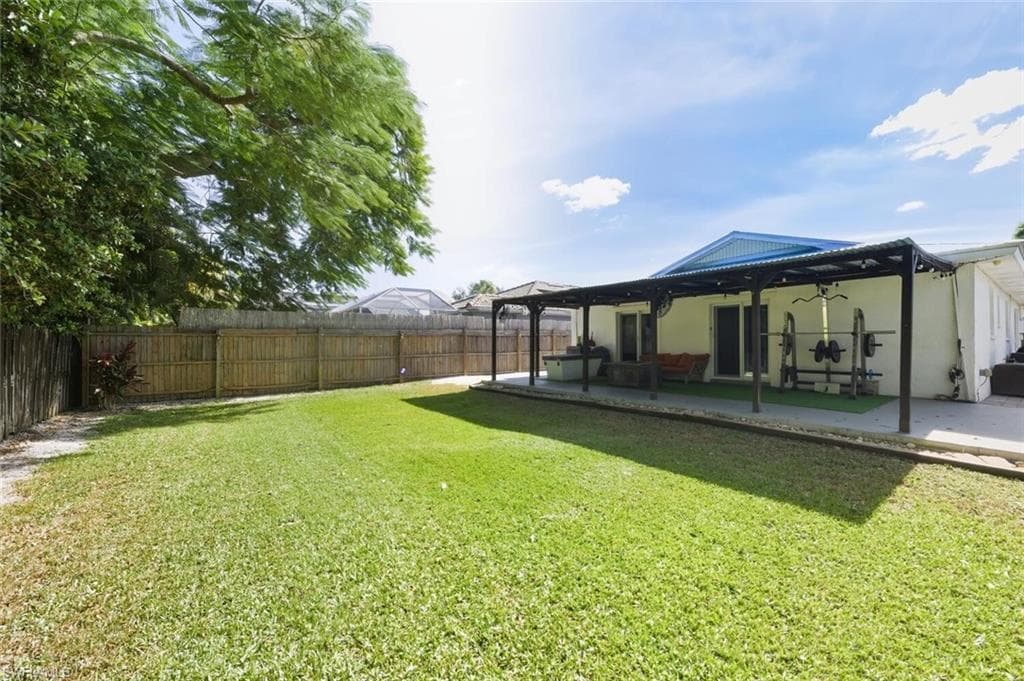 809 101st Ave N, Naples, FL 34108-28