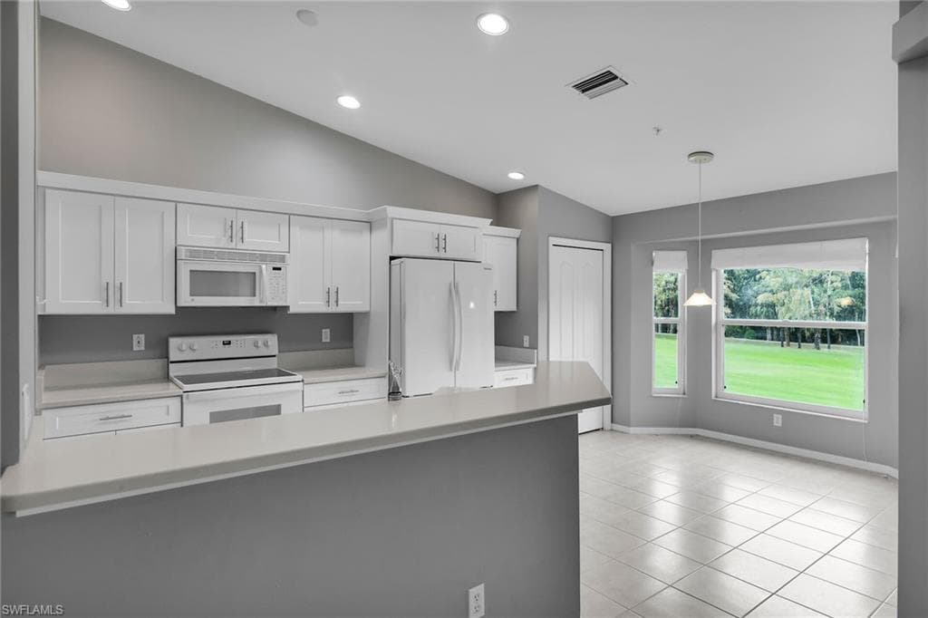 2925 Cypress Trace Cir 203, Naples, FL 34119-4