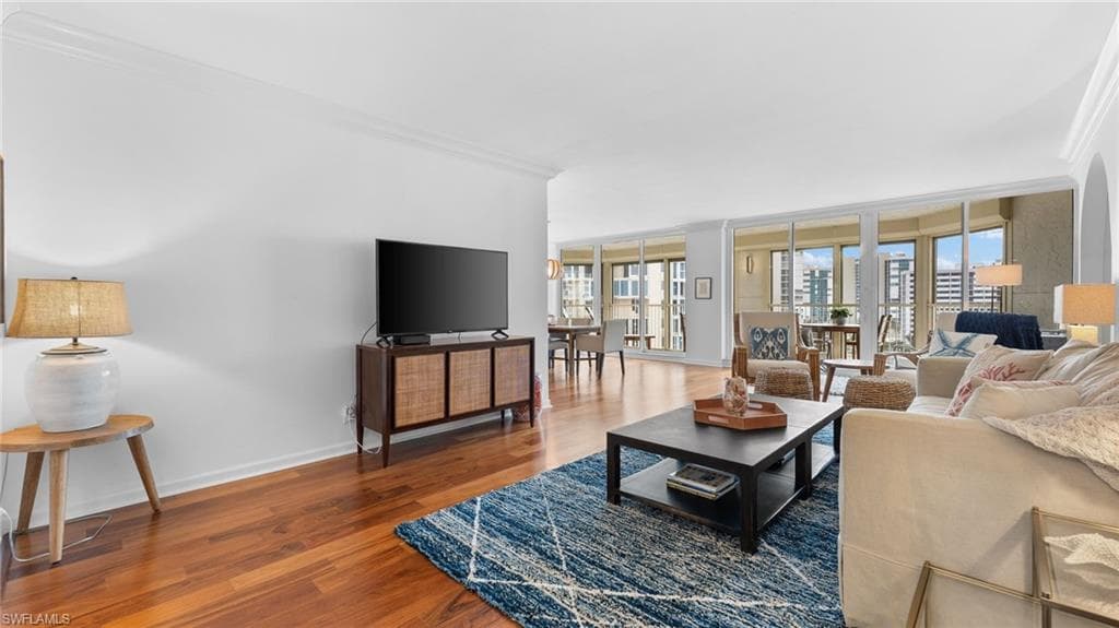 4051 Gulf Shore Blvd N 1006, Naples, FL 34103-9