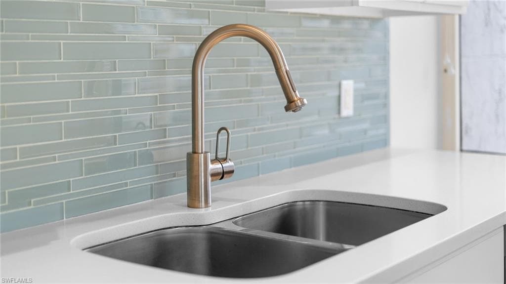 4051 Gulf Shore Blvd N 1006, Naples, FL 34103-12