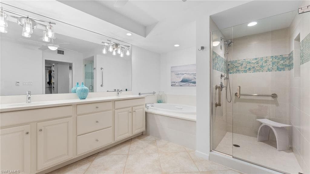 4051 Gulf Shore Blvd N 1006, Naples, FL 34103-24