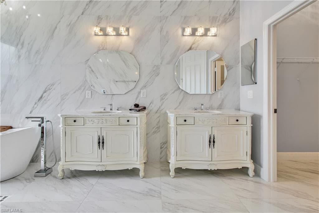 1696 Sarazen Pl, Naples, FL 34120-22