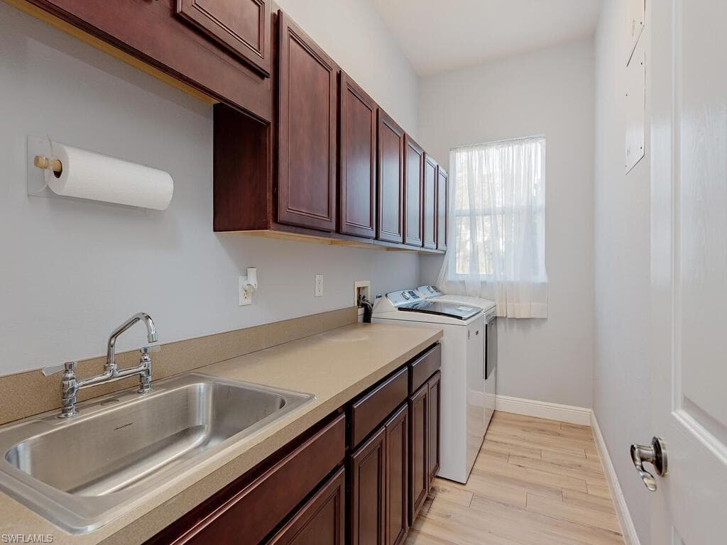 1696 Sarazen Pl, Naples, FL 34120-27