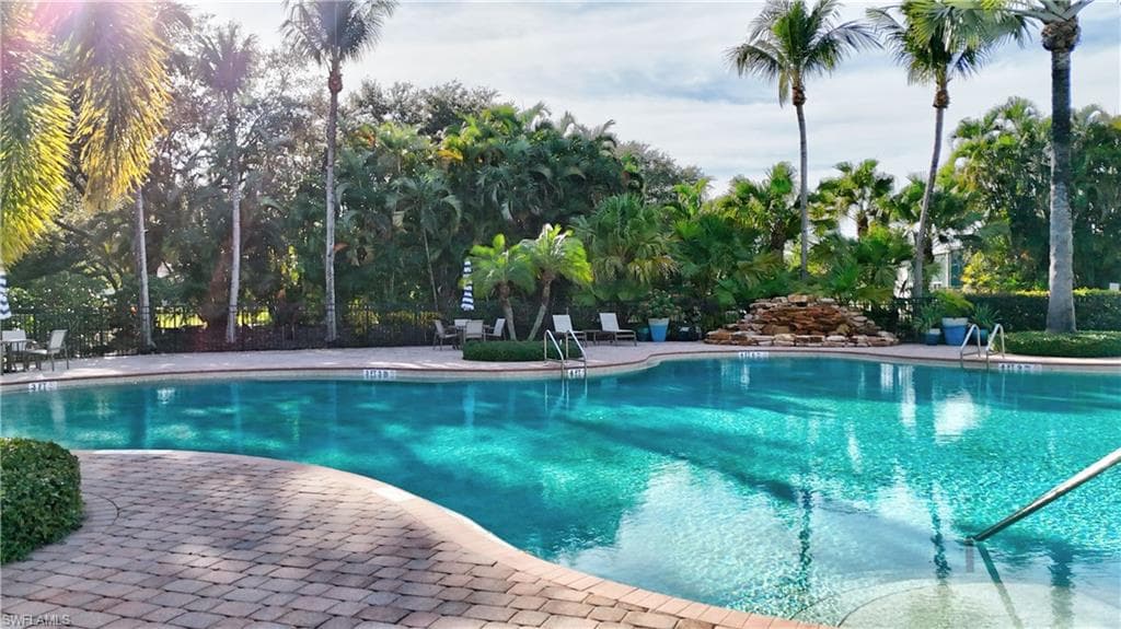 1696 Sarazen Pl, Naples, FL 34120-38