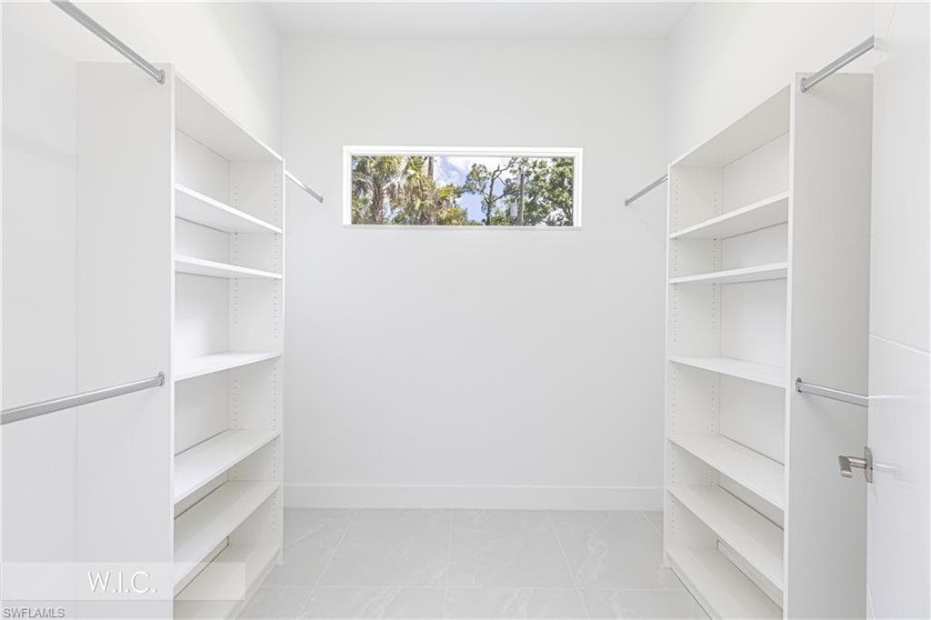 3802 30th Ave SE, Naples, FL 34117-15