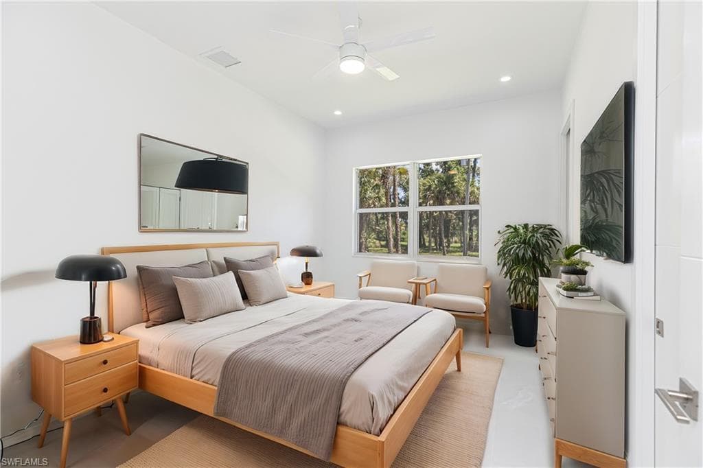 3802 30th Ave SE, Naples, FL 34117-16