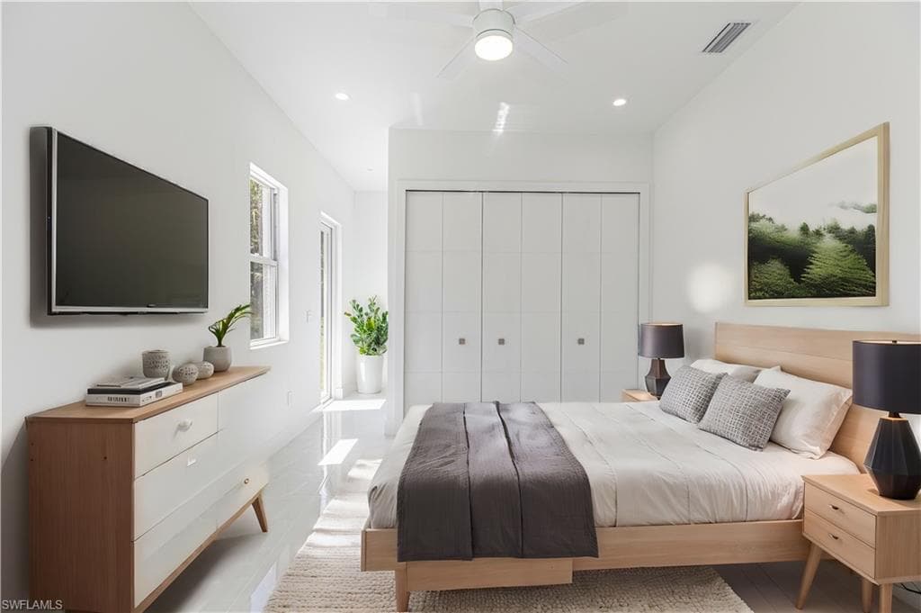 3802 30th Ave SE, Naples, FL 34117-21